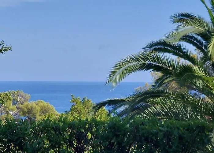 With A Stunning Sea View Pool Tennis Апартаменты Рапалло