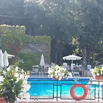 With A Stunning Sea View Pool Tennis Διαμέρισμα *