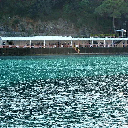With A Stunning Sea View Pool Tennis Lejlighed Rapallo