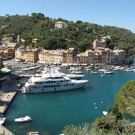 With A Stunning Sea View Pool Tennis Apartamento Rapallo