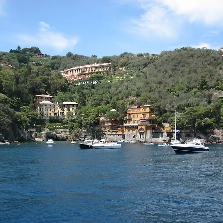 With A Stunning Sea View Pool Tennis Apartman Rapallo